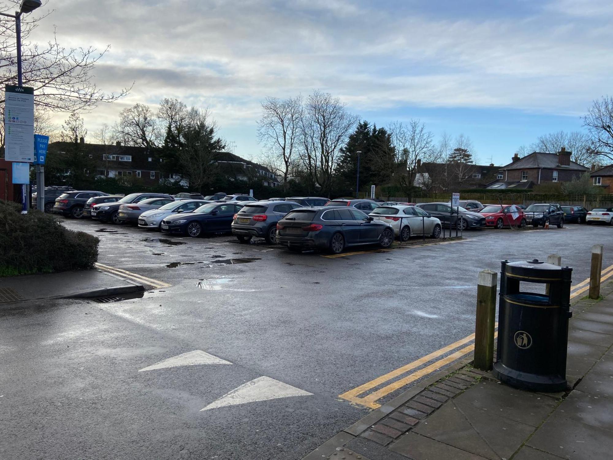 Deluxe Three Bed Bnb In Henley-On-Thames Near Station River & Town Centre מראה חיצוני תמונה