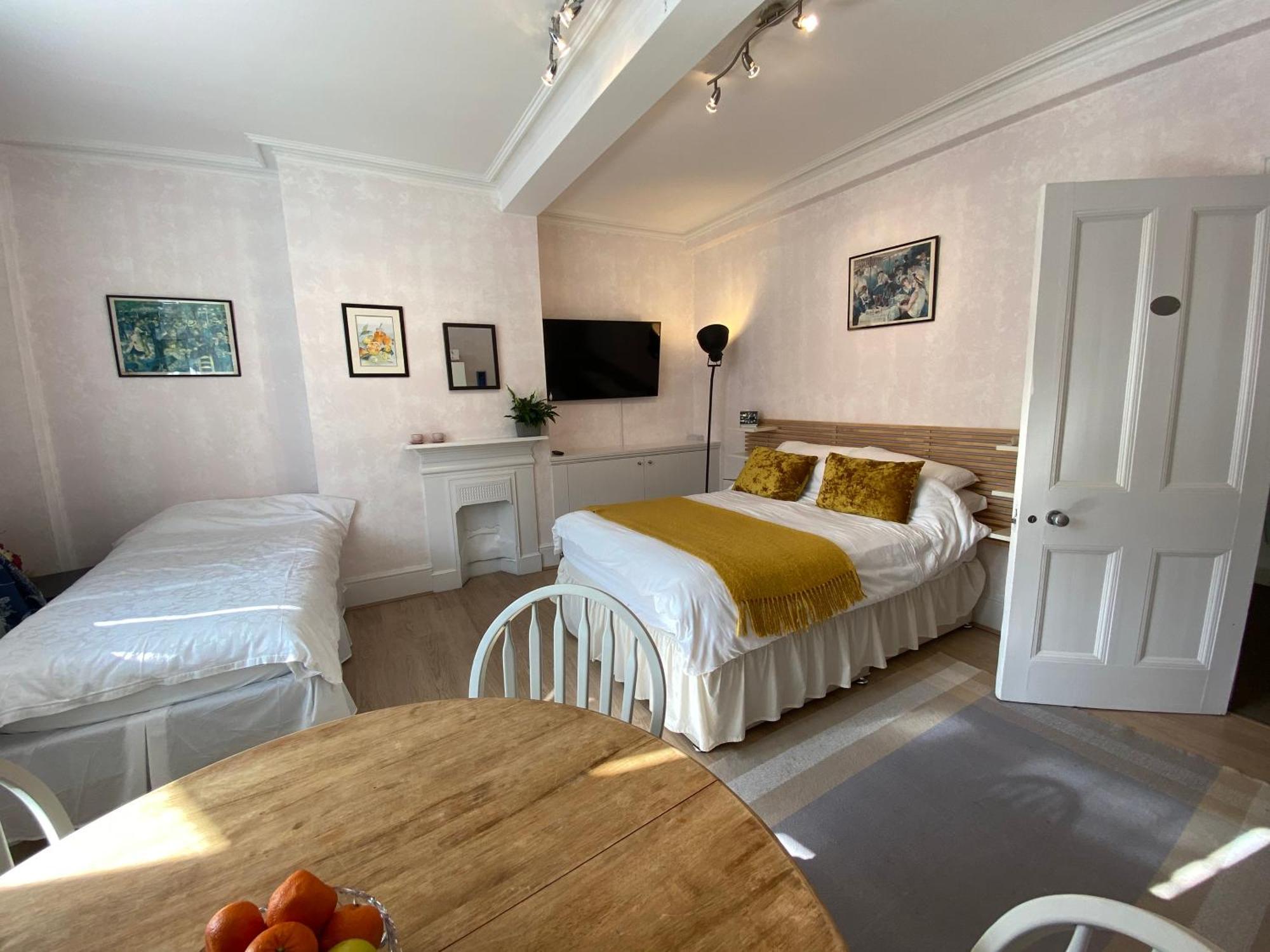 Deluxe Three Bed Bnb In Henley-On-Thames Near Station River & Town Centre מראה חיצוני תמונה
