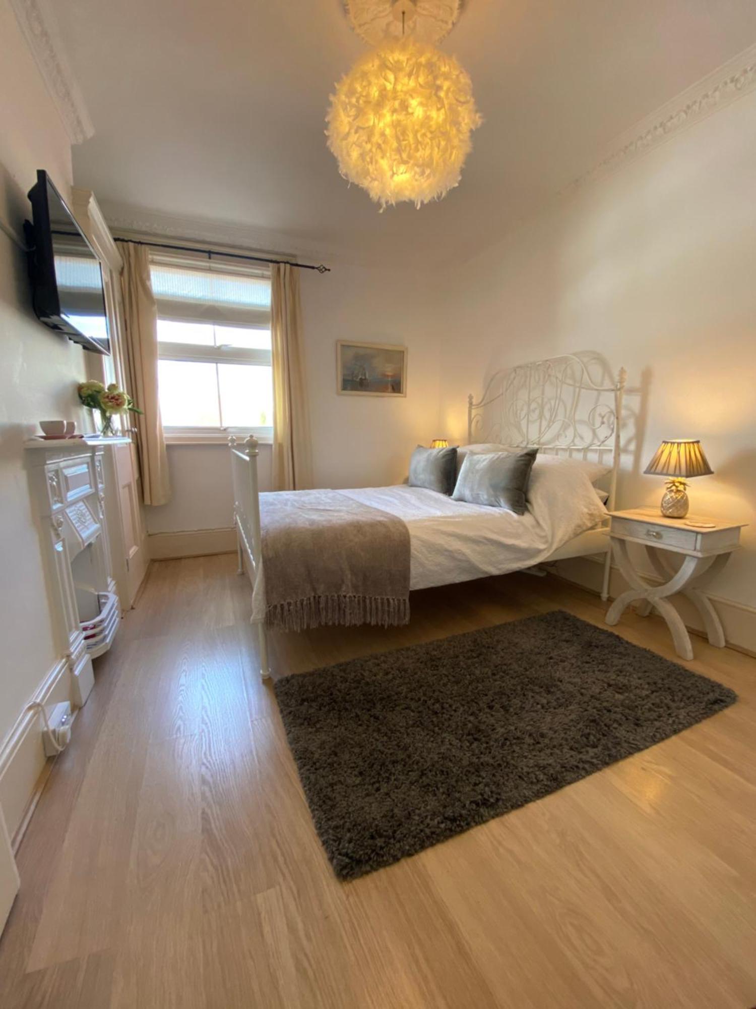 Deluxe Three Bed Bnb In Henley-On-Thames Near Station River & Town Centre מראה חיצוני תמונה