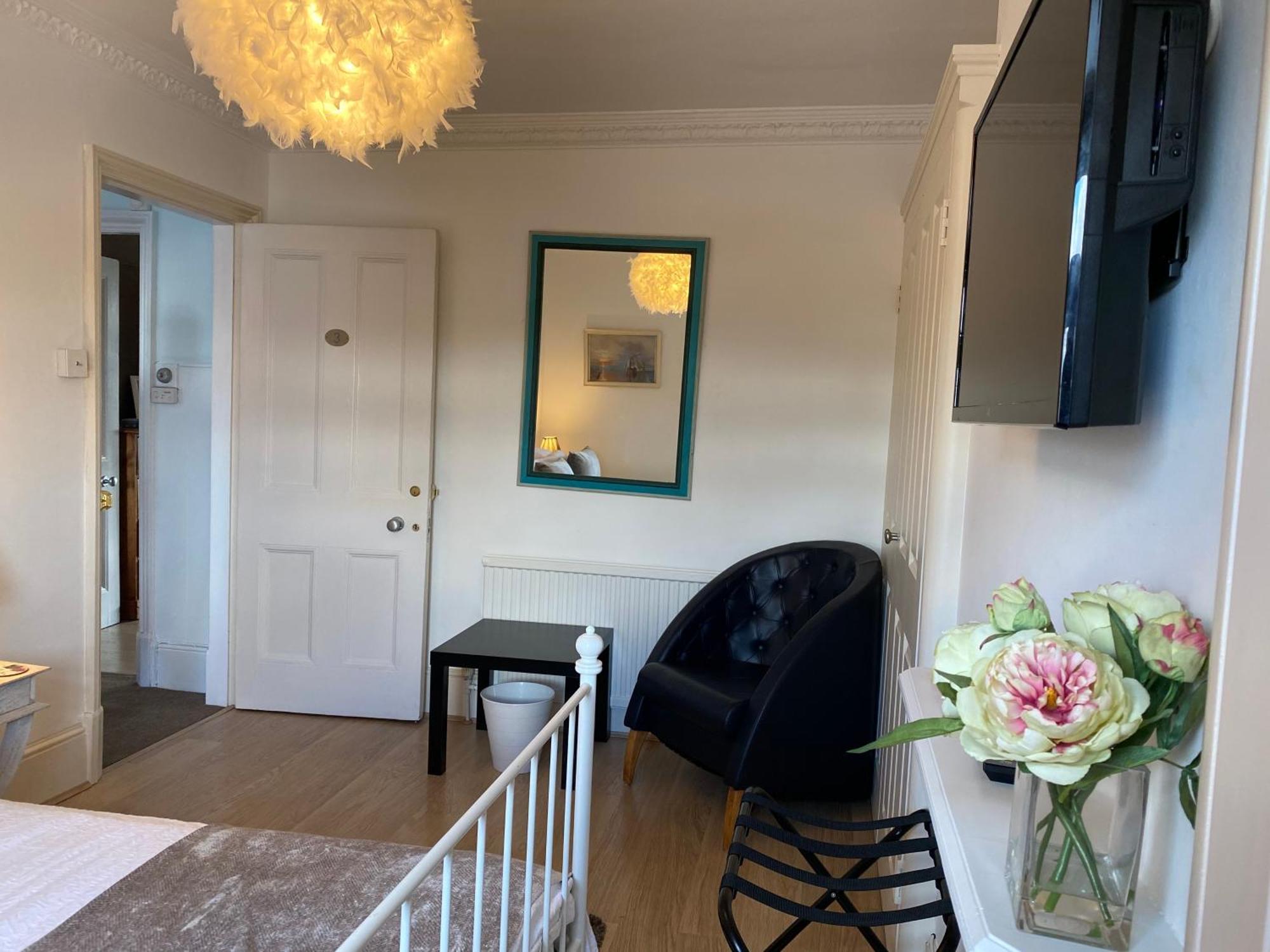 Deluxe Three Bed Bnb In Henley-On-Thames Near Station River & Town Centre מראה חיצוני תמונה